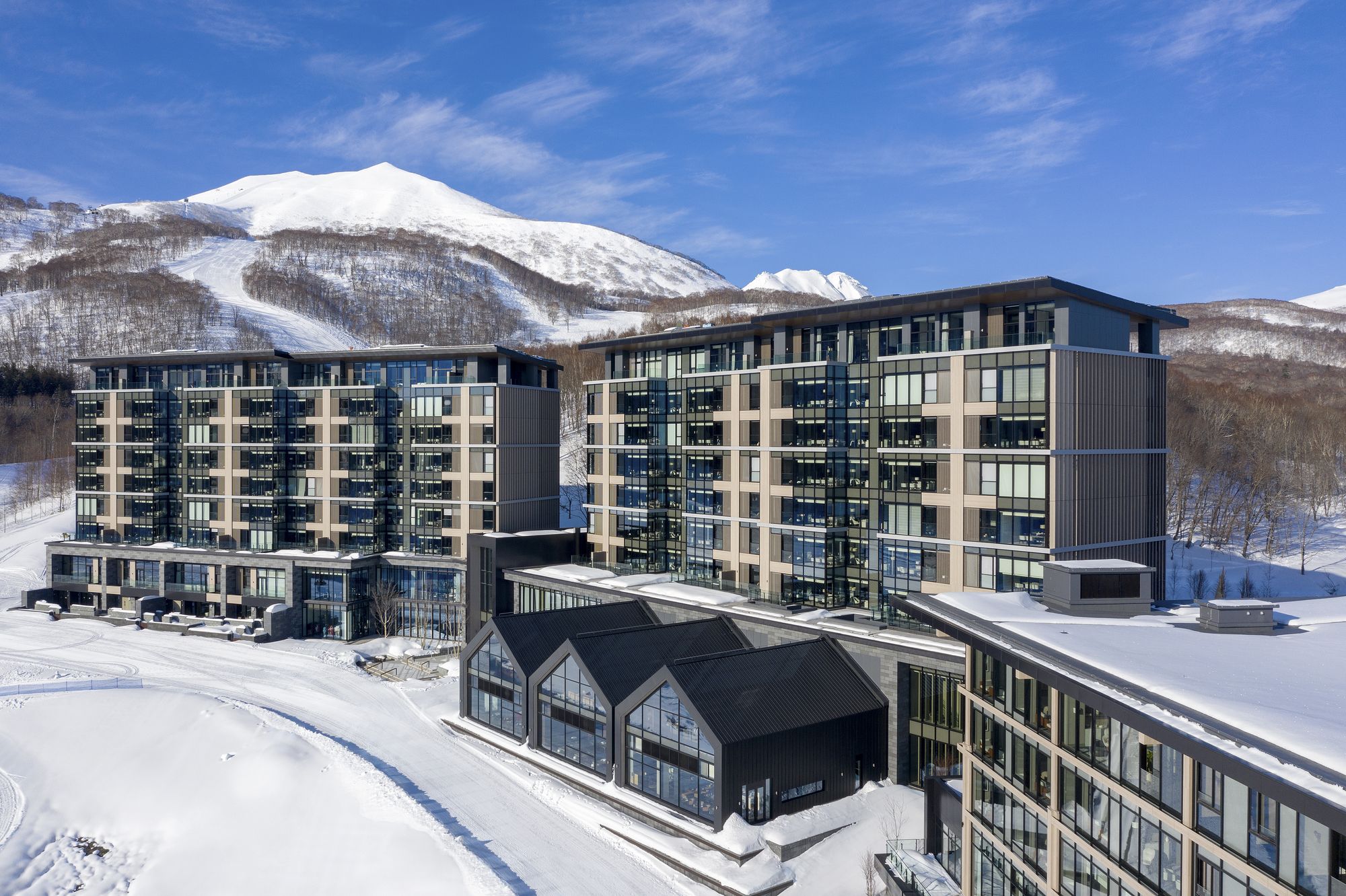The hotel at the foot of the ski slopes in winter